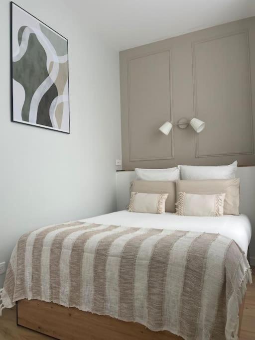 Joli Appartement Avec Parking - Proche Centre Ville Chartres Bagian luar foto