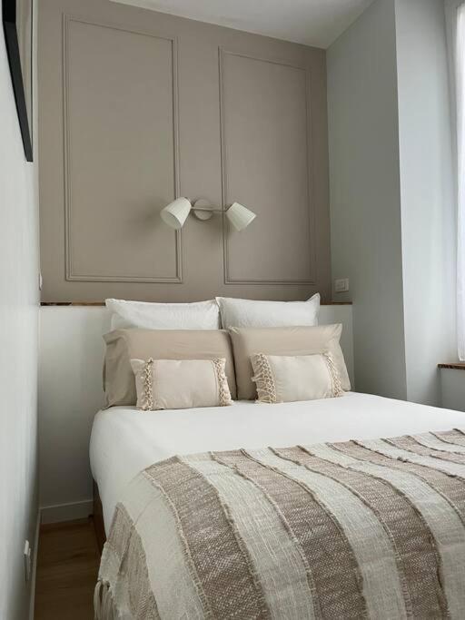 Joli Appartement Avec Parking - Proche Centre Ville Chartres Bagian luar foto