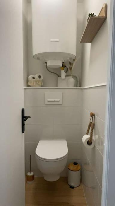 Joli Appartement Avec Parking - Proche Centre Ville Chartres Bagian luar foto
